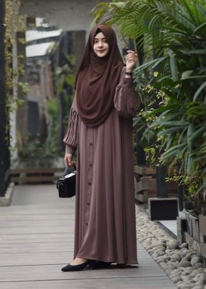 হিজাব বরখা ঘের ১০০ প্রিমিয়াম কোয়ালিটির দুবাই চেরি কাপড়ের বোরখা Borkha2428 Banson