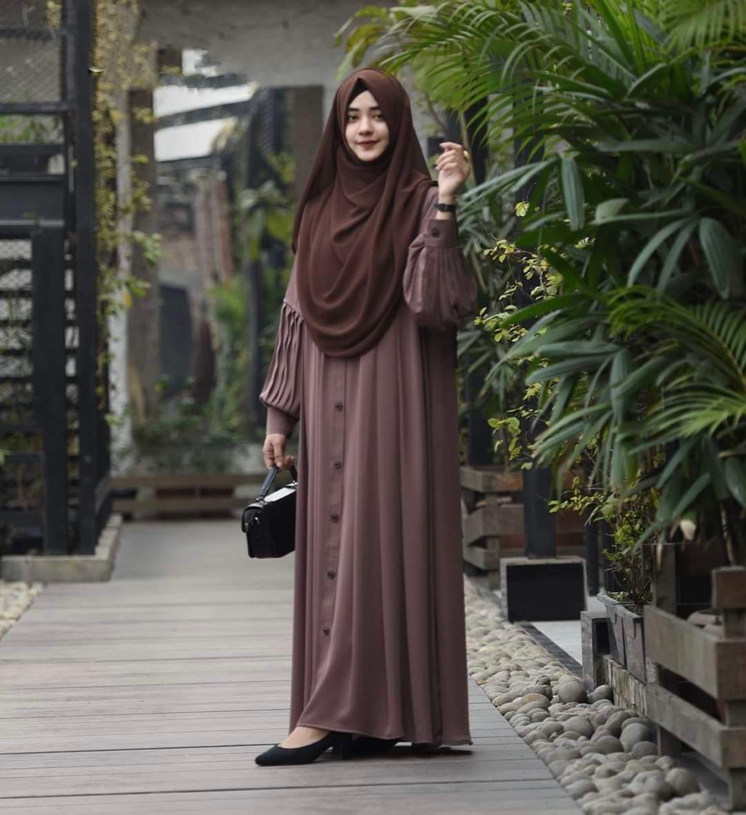 হিজাব বরখা ঘের ১০০ প্রিমিয়াম কোয়ালিটির দুবাই চেরি কাপড়ের বোরখা Borkha2428 Banson