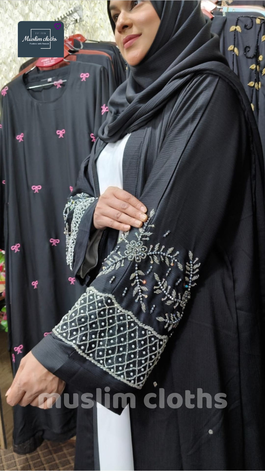 প্রিমিয়াম ঝুম কাপড়ের কারচুপি কাজ করা শুধু বোরকা 25101 - Image 3