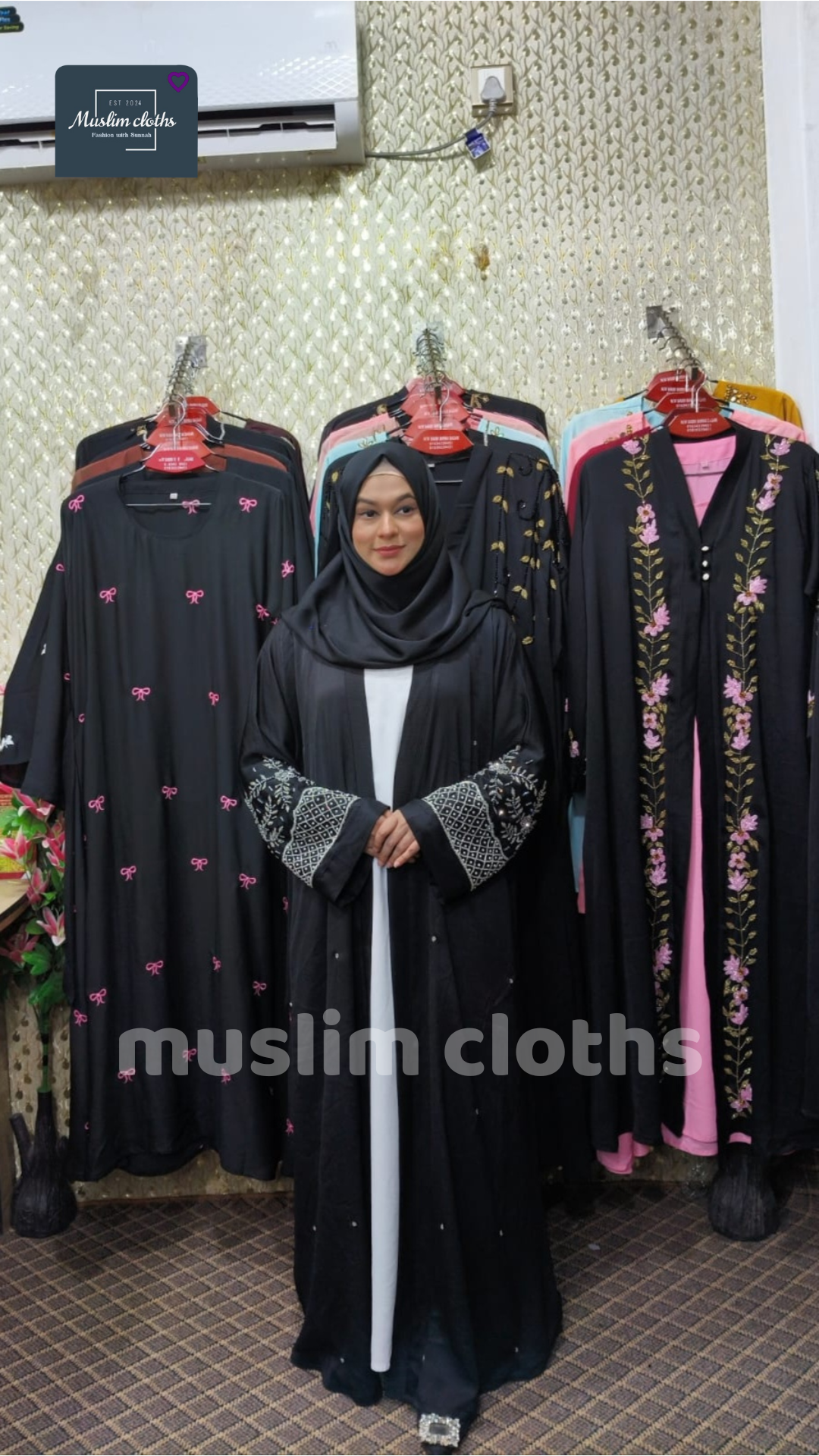 প্রিমিয়াম ঝুম কাপড়ের কারচুপি কাজ করা শুধু বোরকা 25101 - Image 2